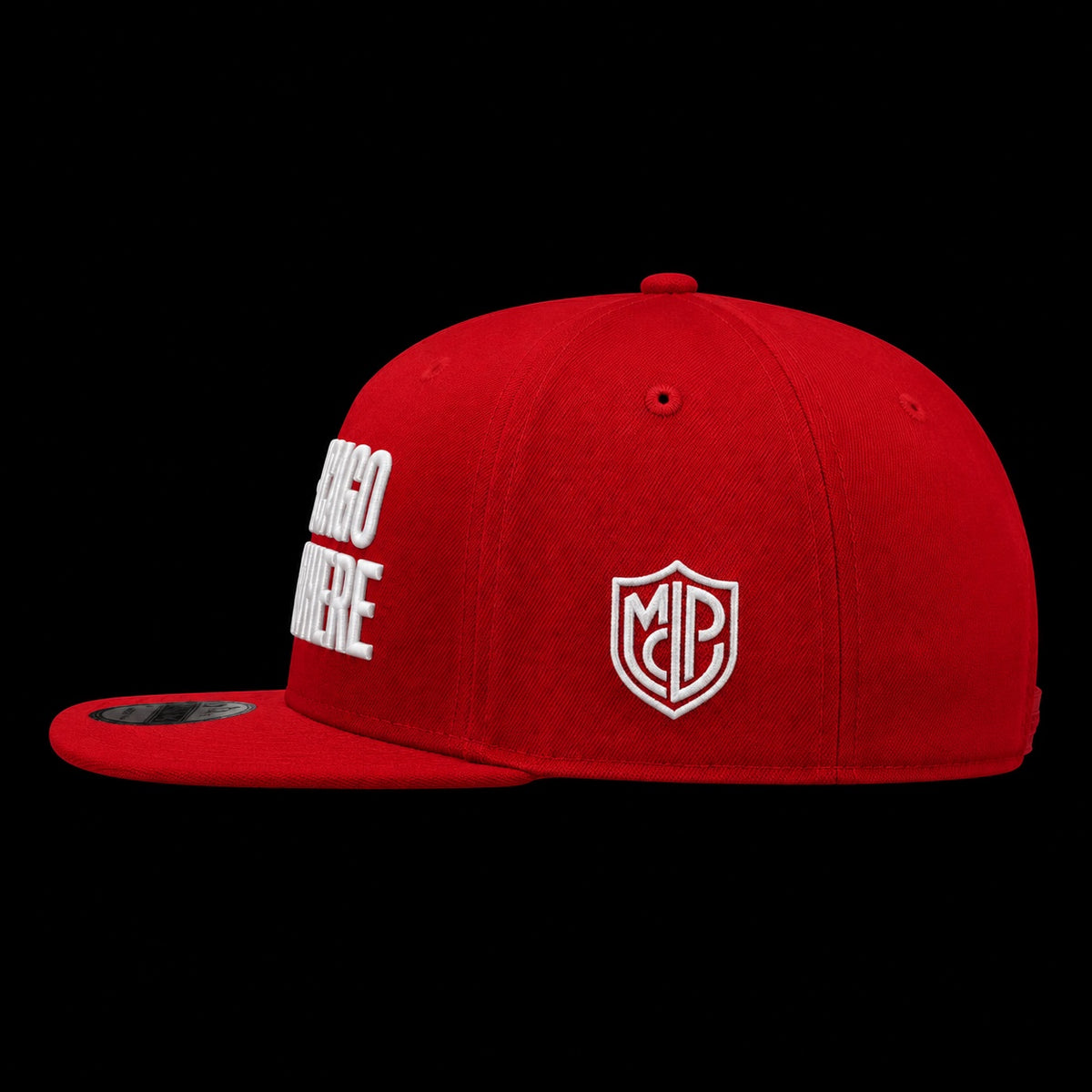 Maison de la Pensée From Chicago to Everywhere cap red side view