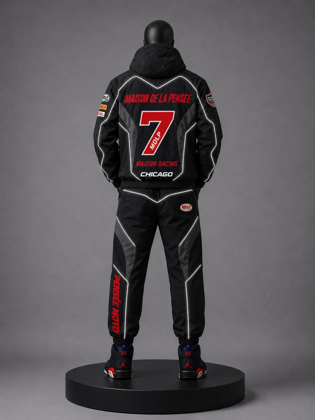 Maison de la Pensée Maison Racing set black back